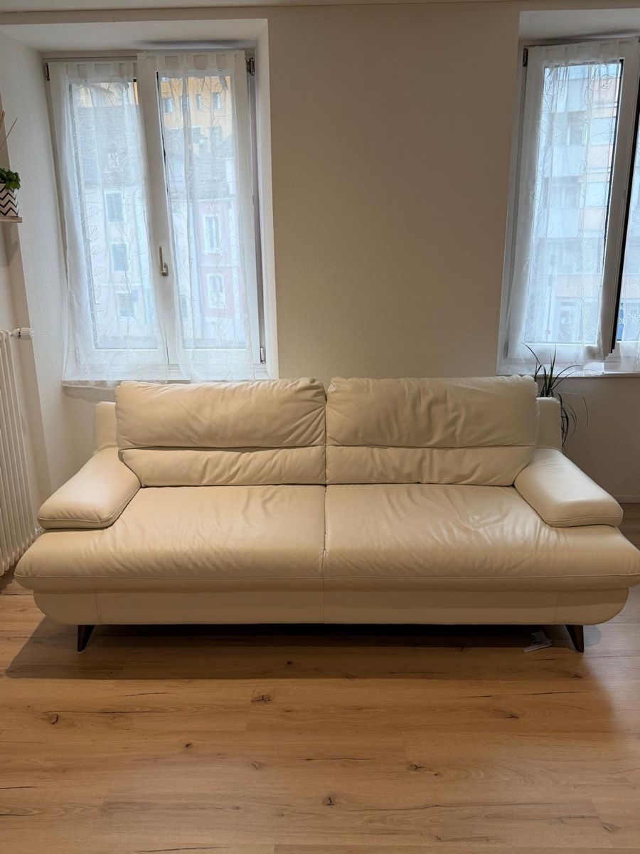 Sofas: Divano in vera pelle a tre posti  – Gebraucht aus Le Locle von kar_y6vf