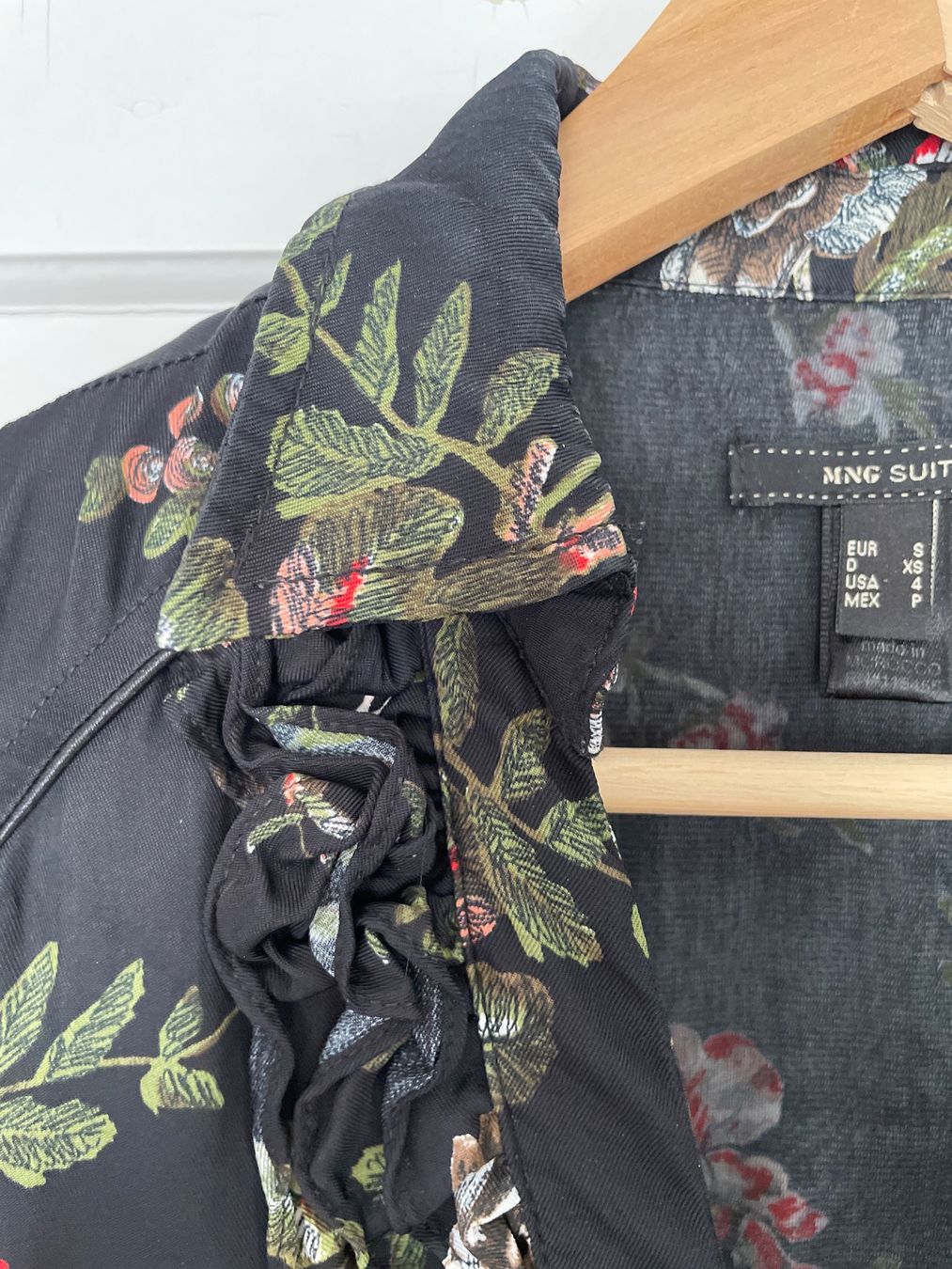 Mango Vestiti: Mango Kleid Grösse S mit Blumen Rosenmuster – Usato da St. Gallen venduto da Shazzz 4