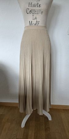 Toller Strick-Plissee Jupe von der Marke "VICOLO" Gr. S