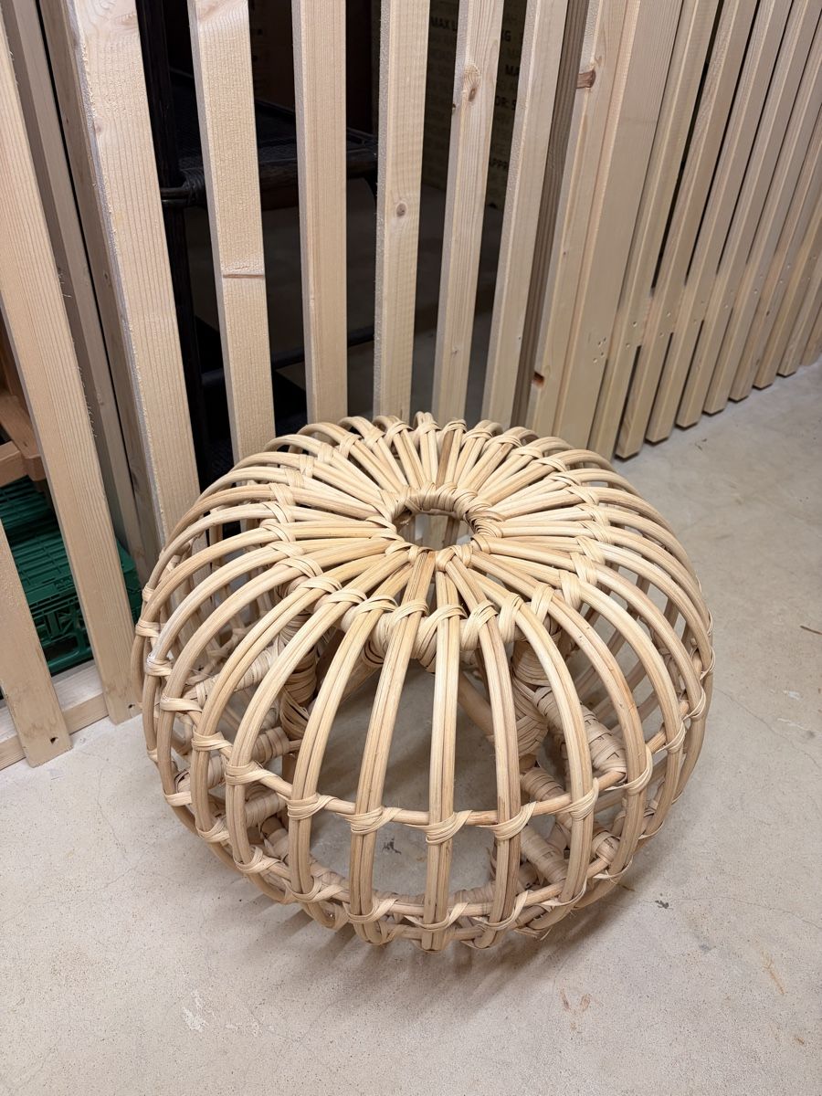 Sgabelli: Hocker Rattan rund – Usato da Kerzers venduto da Beluluu