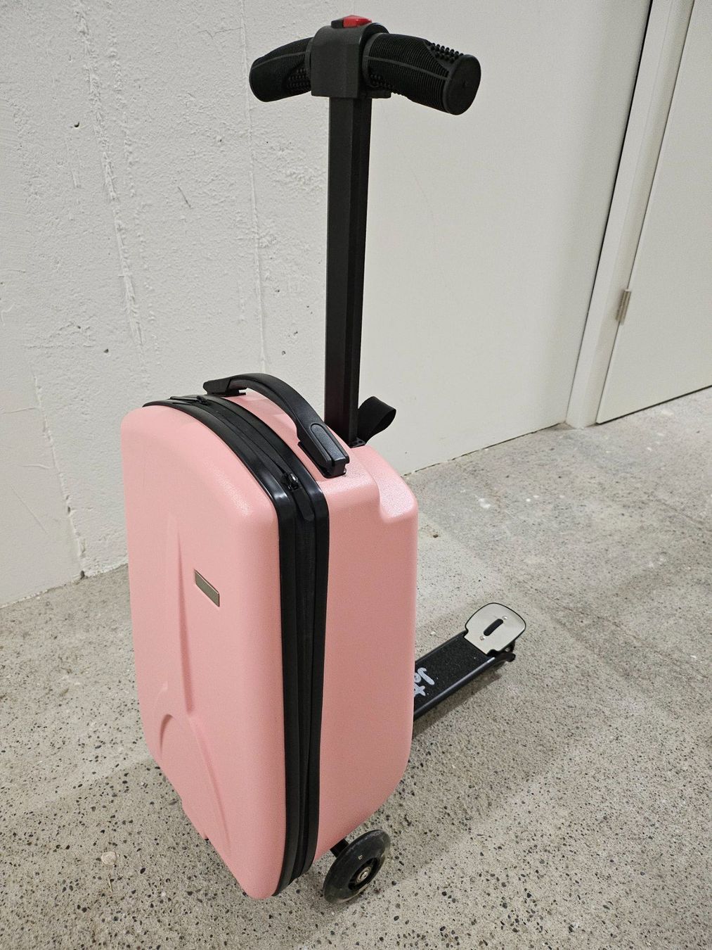 Fahrzeuge für Kinder: Kinder Scooter-Koffer – Gebraucht aus Ostermundigen von val_dxb6