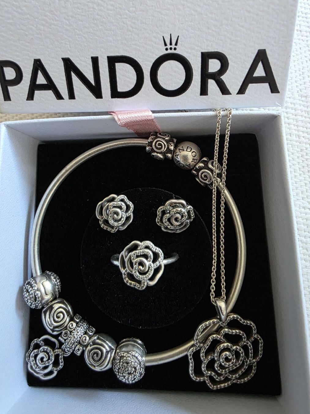 Pandora Autres bijoux: Pandora Schmuckset "Rosen" – D'occasion à Rikon im Tösstal par Quimy68 9