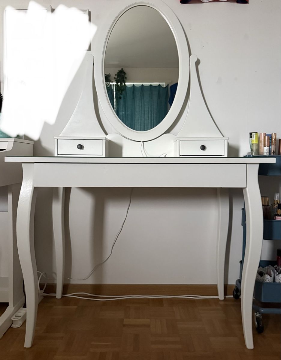 Ikea Coiffeuses: Hemnes Schminktisch Ikea – D'occasion à Binningen par zoemaya 1