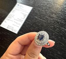 Wunderschöner Saphir/Diamanten Fingerring im Halo-Design