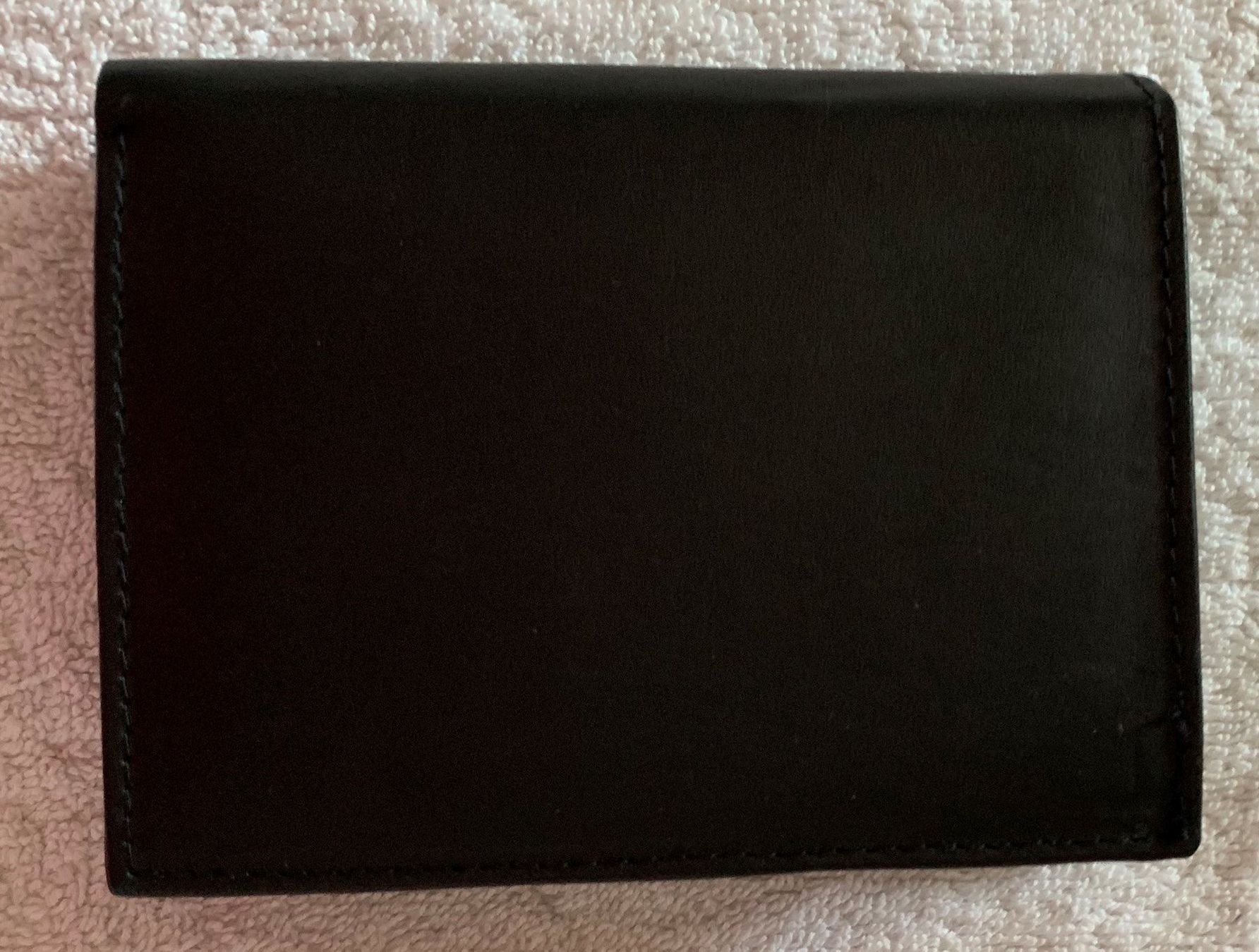 Portafogli: Portemonnaie Portmonee Leder schwarz mit fächern 2 – Nuovo e nell'imballaggio originale da Buchs SG venduto da Billikatze5