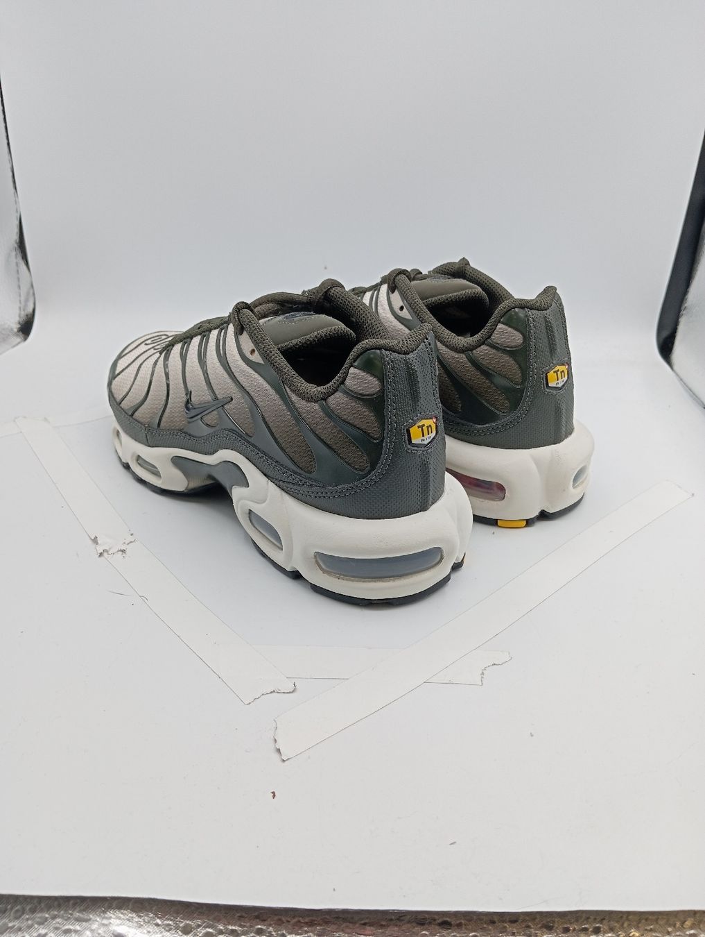 Nike Chaussures hommes: Nike Air Max Plus (EU40) – Neuf avec emballage d'origine à Schaffhausen par outlez 7