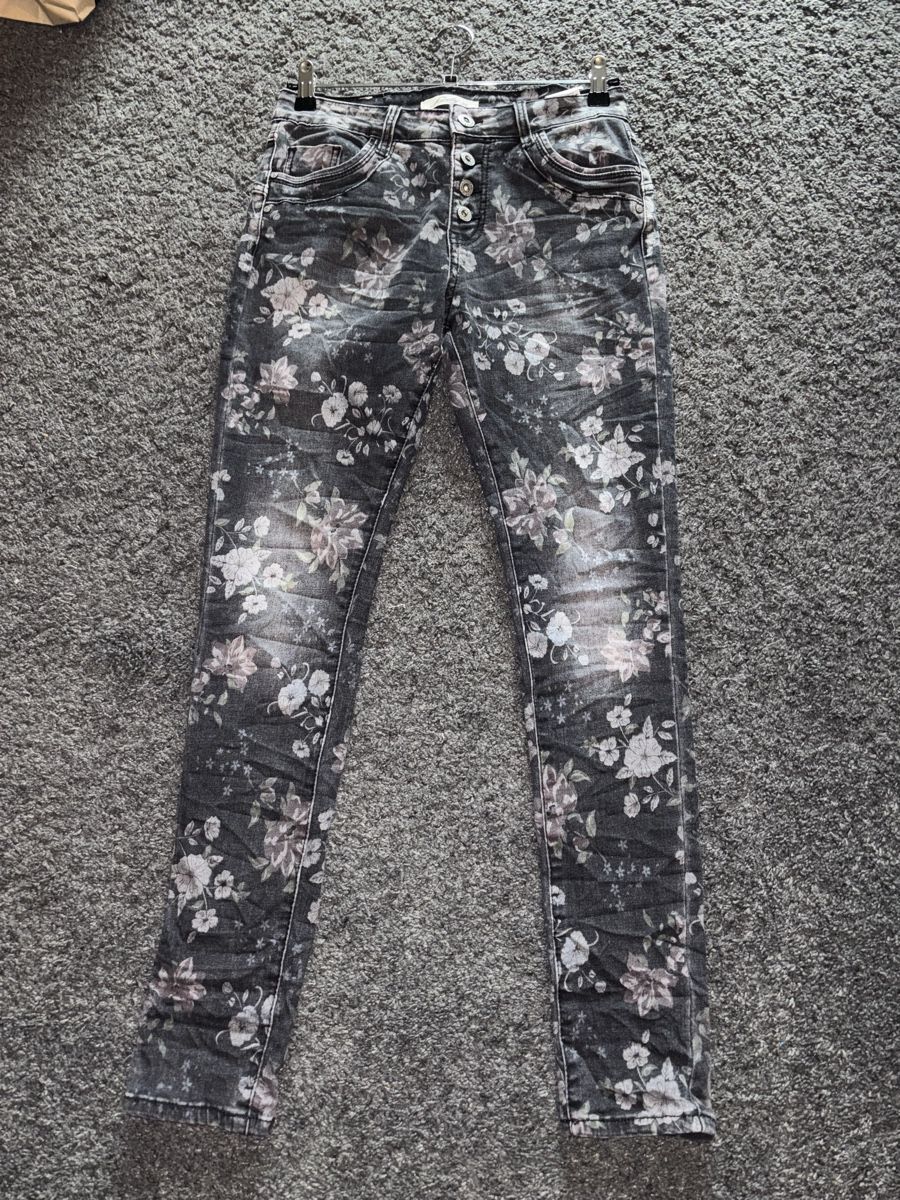 Jeans: Jeans – Neuf (Voir description) à Itingen par jessi811