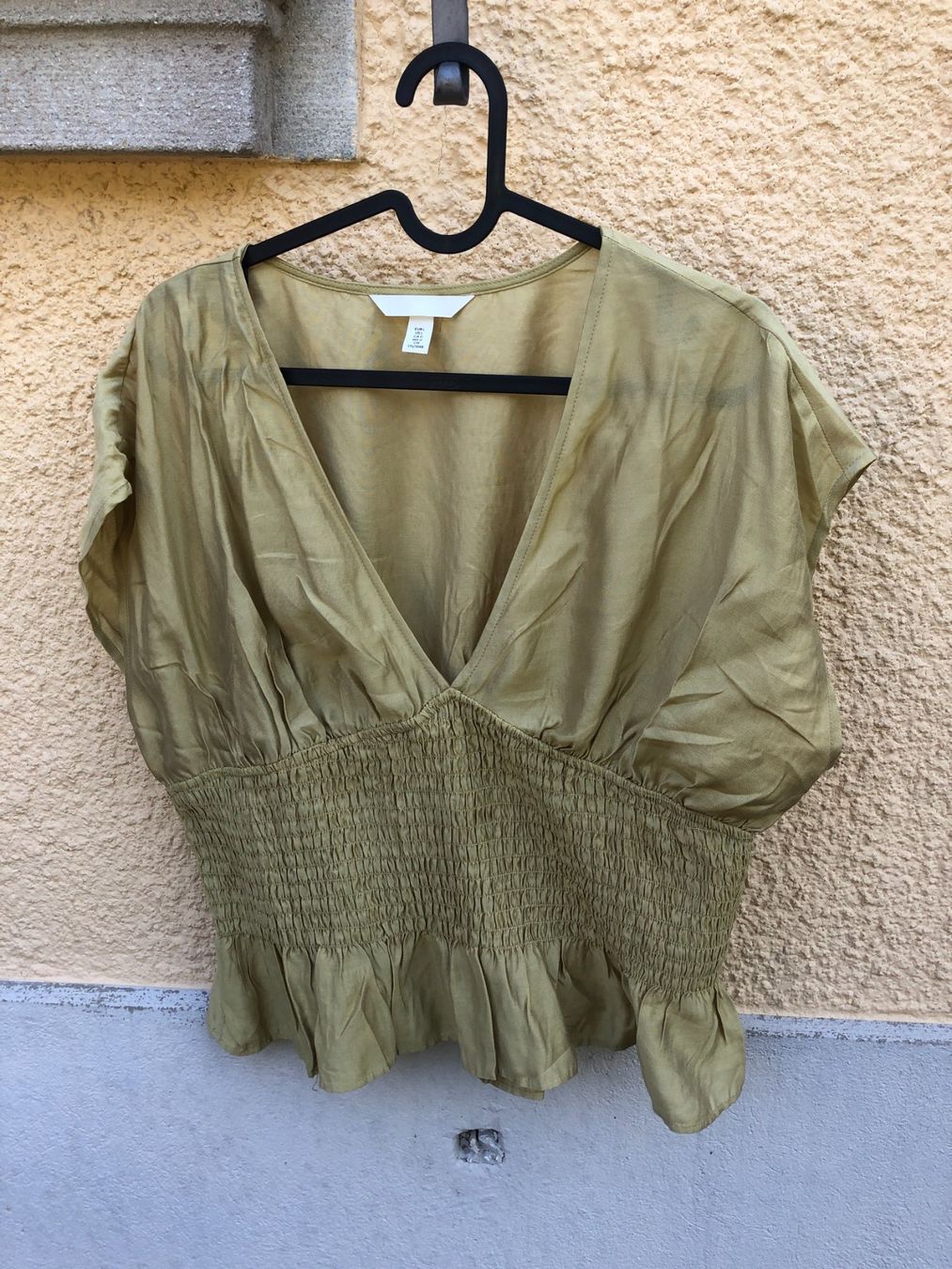 H&M Camicette: H&M luftige Bluse mit Raffung – Usato da Wädenswil venduto da Pixie_