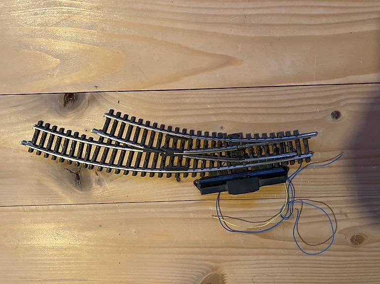 Märklin Modelleisenbahnen: K Gleis Bogenweiche rechts 2269 – Gebraucht aus Mont Tramelan von Oktober1958