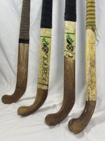 Lot de 4 anciennes crosses de hockey sur gazon