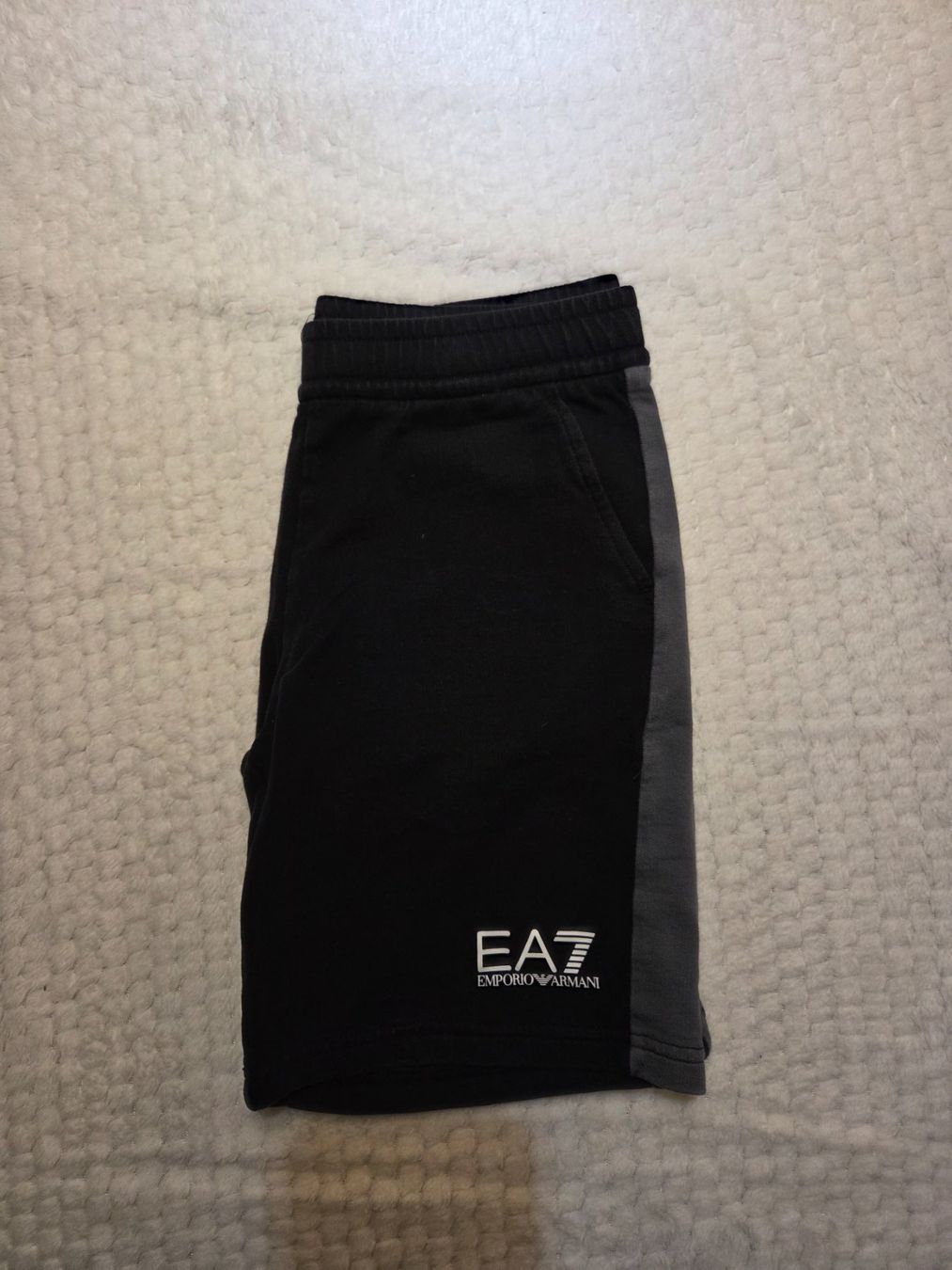 Pantaloni: Pantaloncini EA7 – Usato da Breganzona venduto da willi_17 1