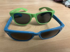 Sonnenbrillen 2er Set blau gruen neuwertig