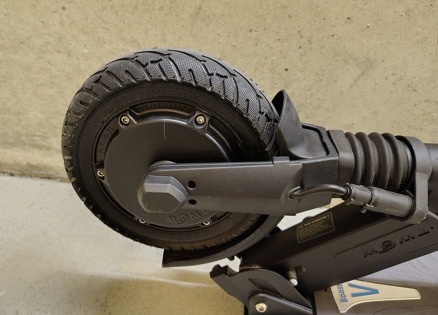 Kickboard: Trottinette électrique E-TWOW Booster V – Usato da Le Grand-Saconnex venduto da retrogamecollector 4