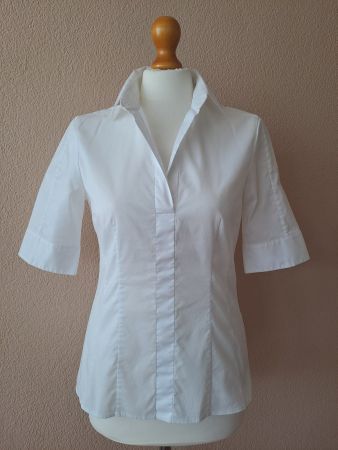 Weisse taillierte Damenbluse von Hugo Boss 34
