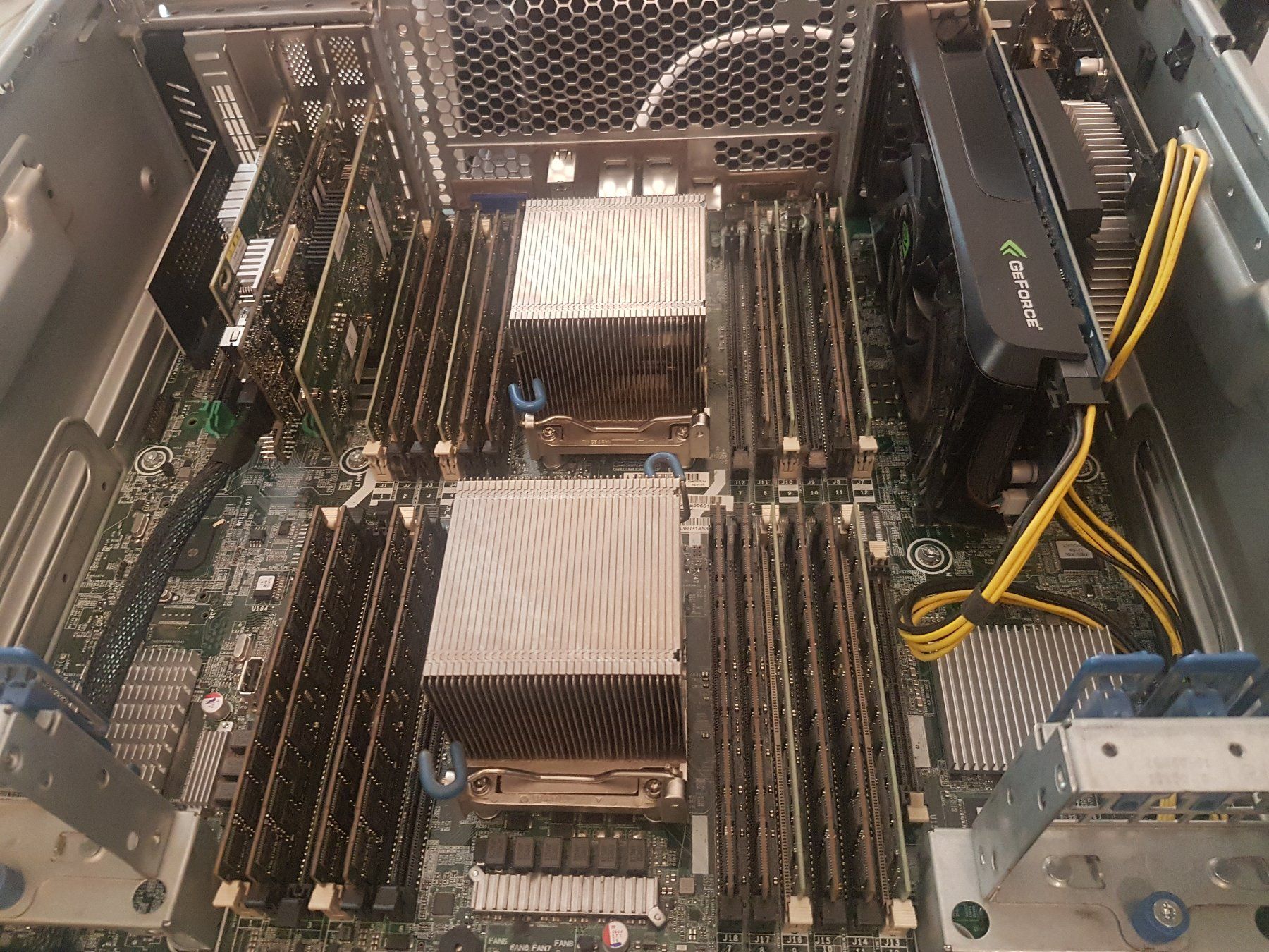 Hewlett Packard Server: HPE Proliant ML350p Gen8 NVME Server – Usato da Wilchingen venduto da Joerdi 1
