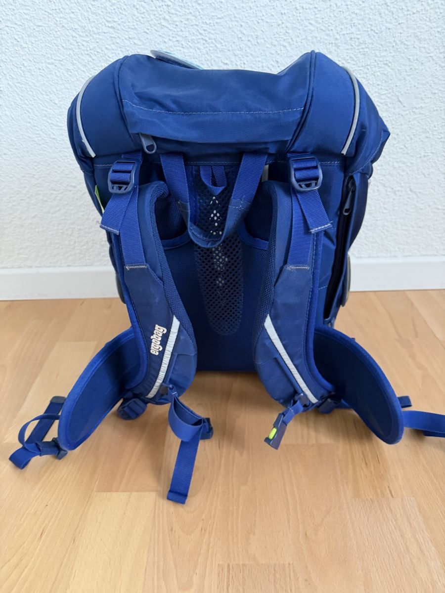 Ergobag Borse & Zaini: Ergobag Pack Blaulicht Bär 20 Liter – Usato da Seuzach venduto da kilmainham 2