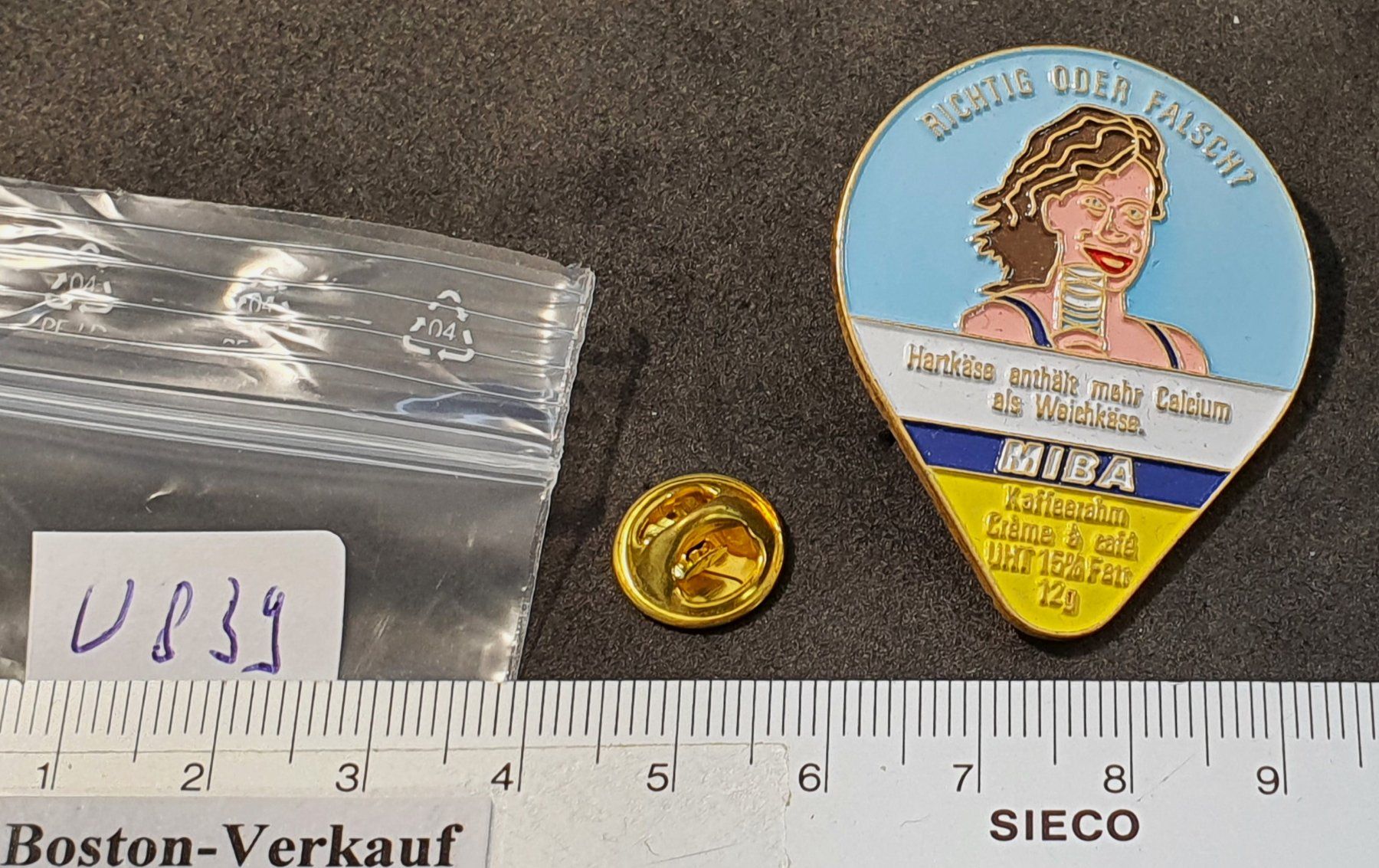 Coperchi dei cremini per caffè: U839 - Pin Kaffeerahmdeckel MIBA – Usato da Reinach BL venduto da Boston-Verkauf 2