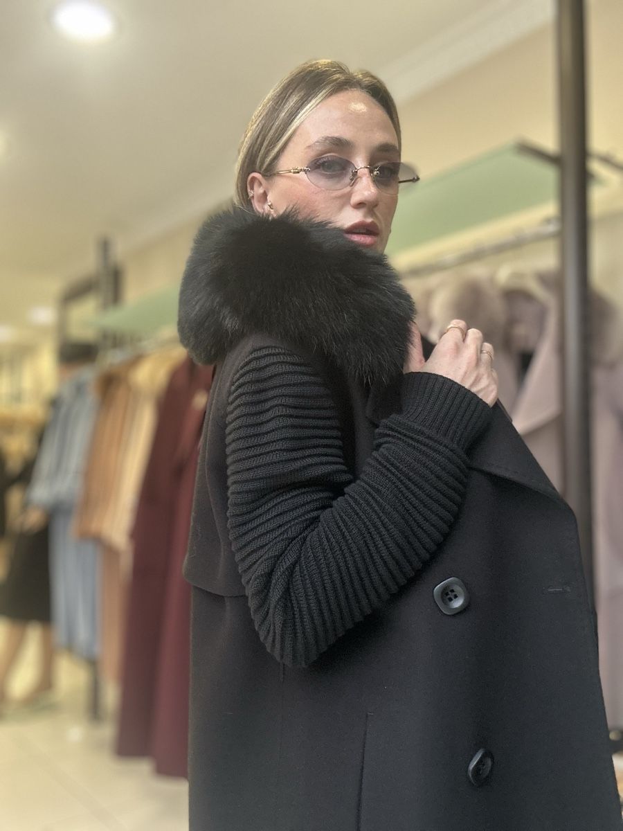 Cappotti: Black Cashmere and Wool Coat – Nuovo (secondo la descrizione) da Horgen venduto da Elizhadz 4
