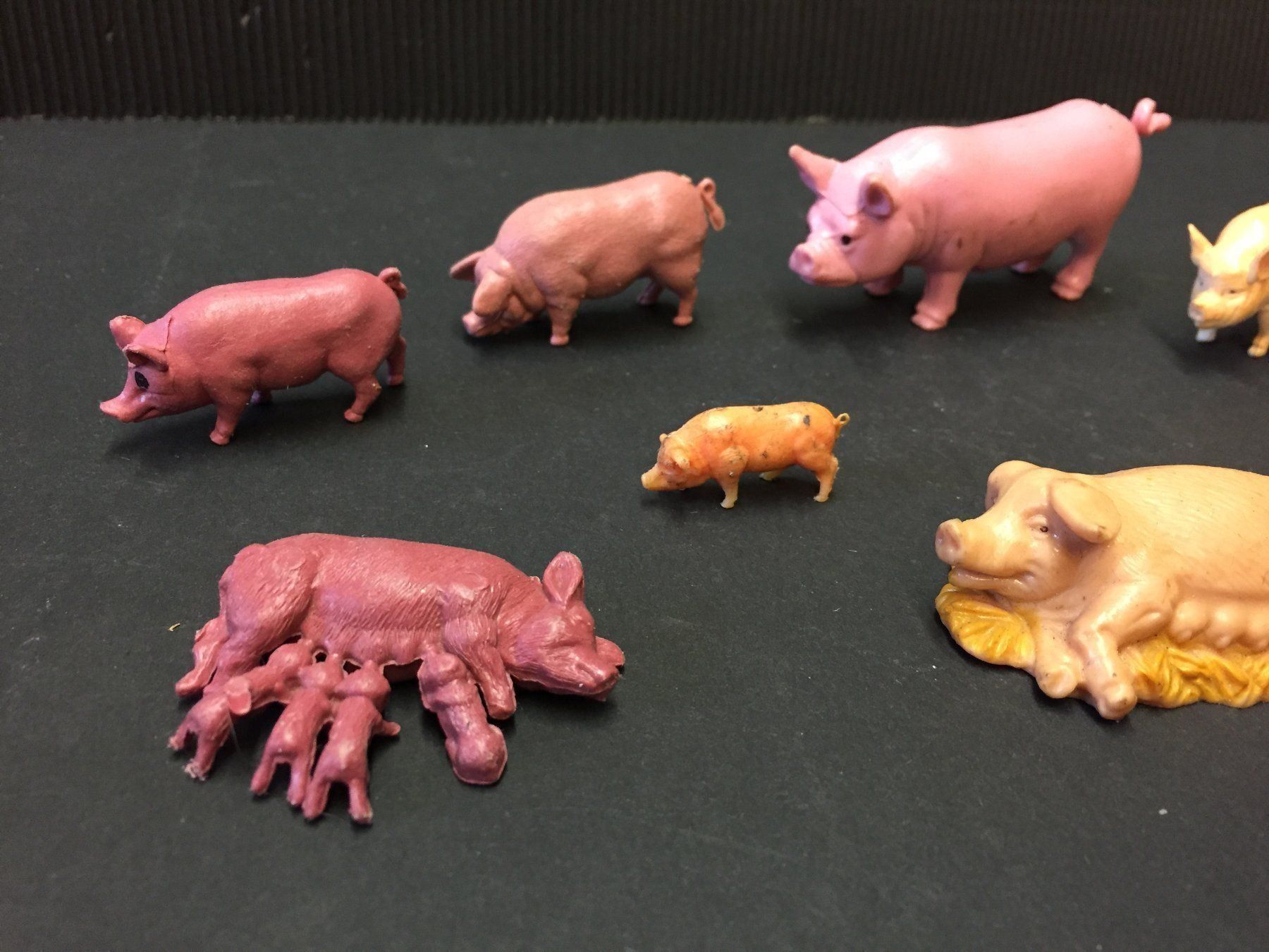 Giocattoli: 13 Schweinfiguren – Usato da Schaffhausen venduto da vintageville 3