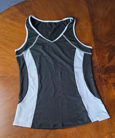 Ärmelloses Sportshirt / Fitness-Top – Schwarz & Weiss Gr. M