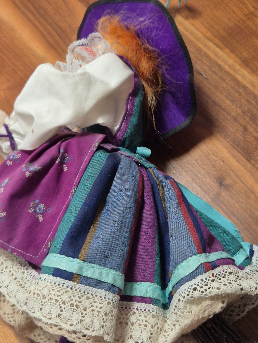 Tutte le decorazioni: Hexe gross zum Aufhängen – Usato da Lalden venduto da aneleh58 4