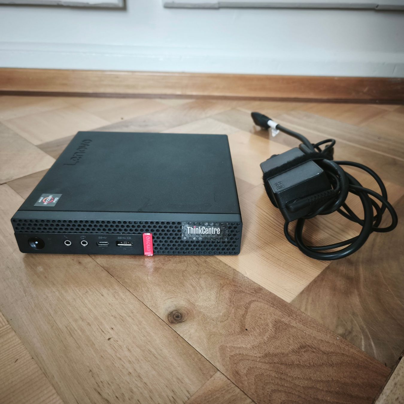 Lenovo PC: Lenovo ThinkCentre M75q-1 Tiny | AMD Ryzen 5 | Win 11 P – Usato da Herisau venduto da simon.ruegg 1