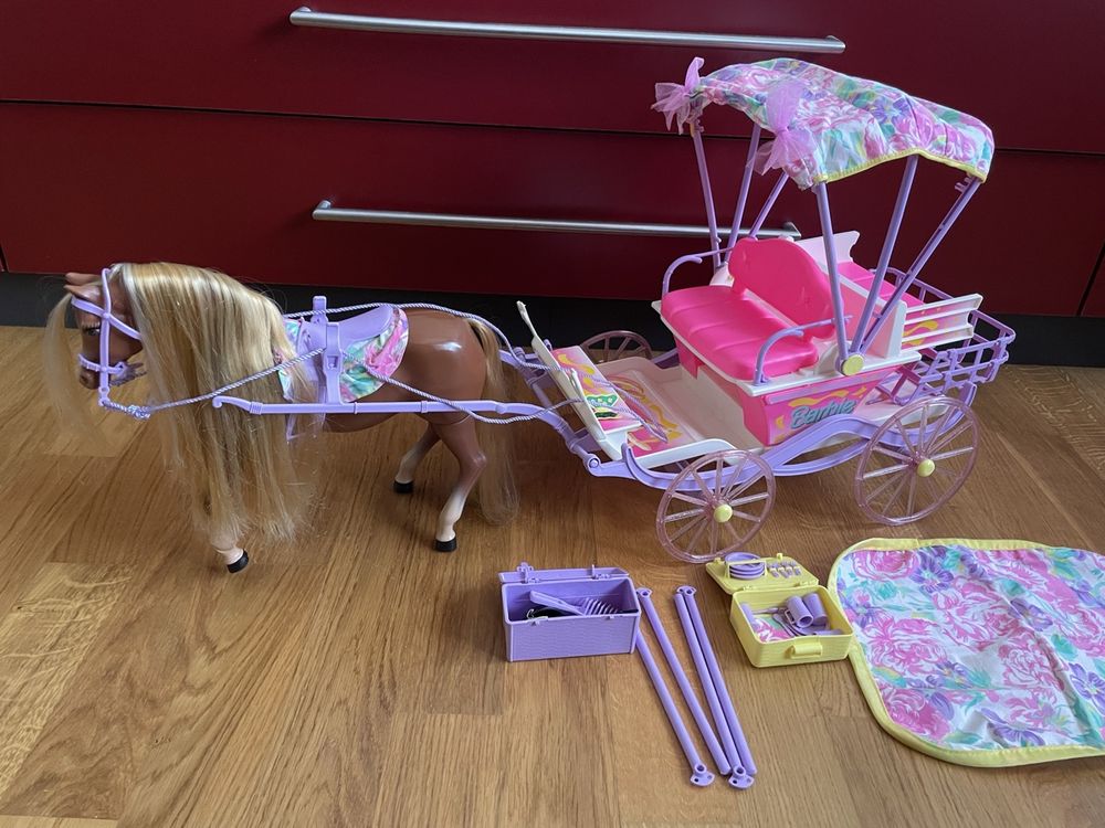 Luxus Barbie Kutsche Mit Pferd Bild