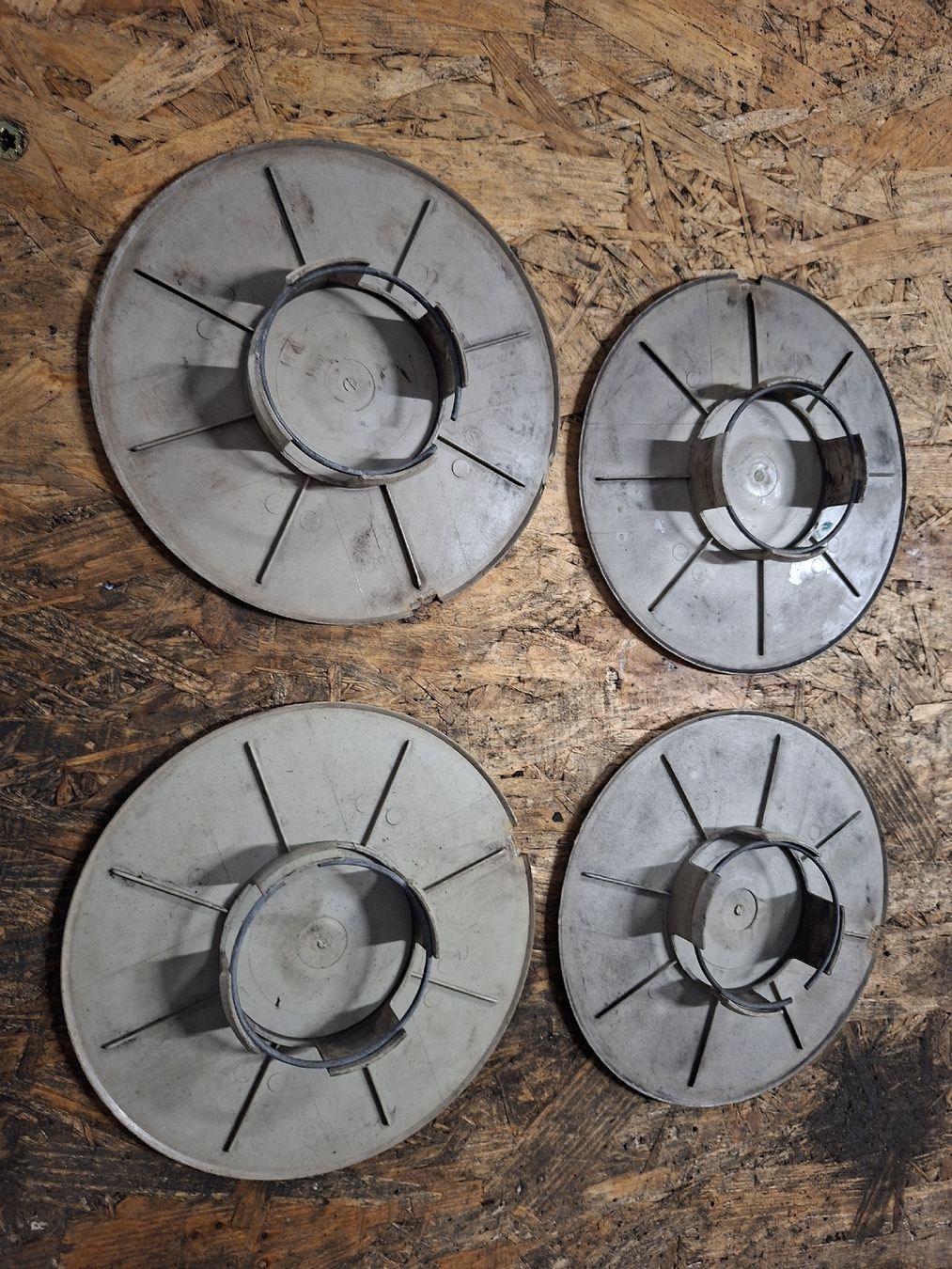 Volvo Alle Autoersatzteile: Volvo Alufelgdndeckel – Gebraucht aus Ermensee von volvo-Turbo 1