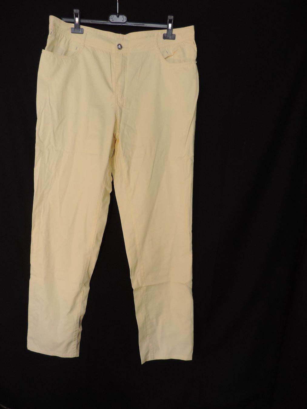 Pantaloni: pantalon jaune pale – Usato da Genève venduto da Axelle333 4