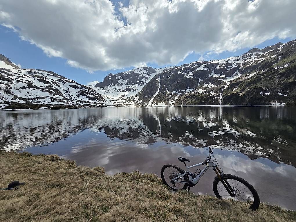 Specialized Biciclette: Specialized Kenevo mit Trickstuff Bremsen – Usato da Zizers venduto da Vehmersalmi 1