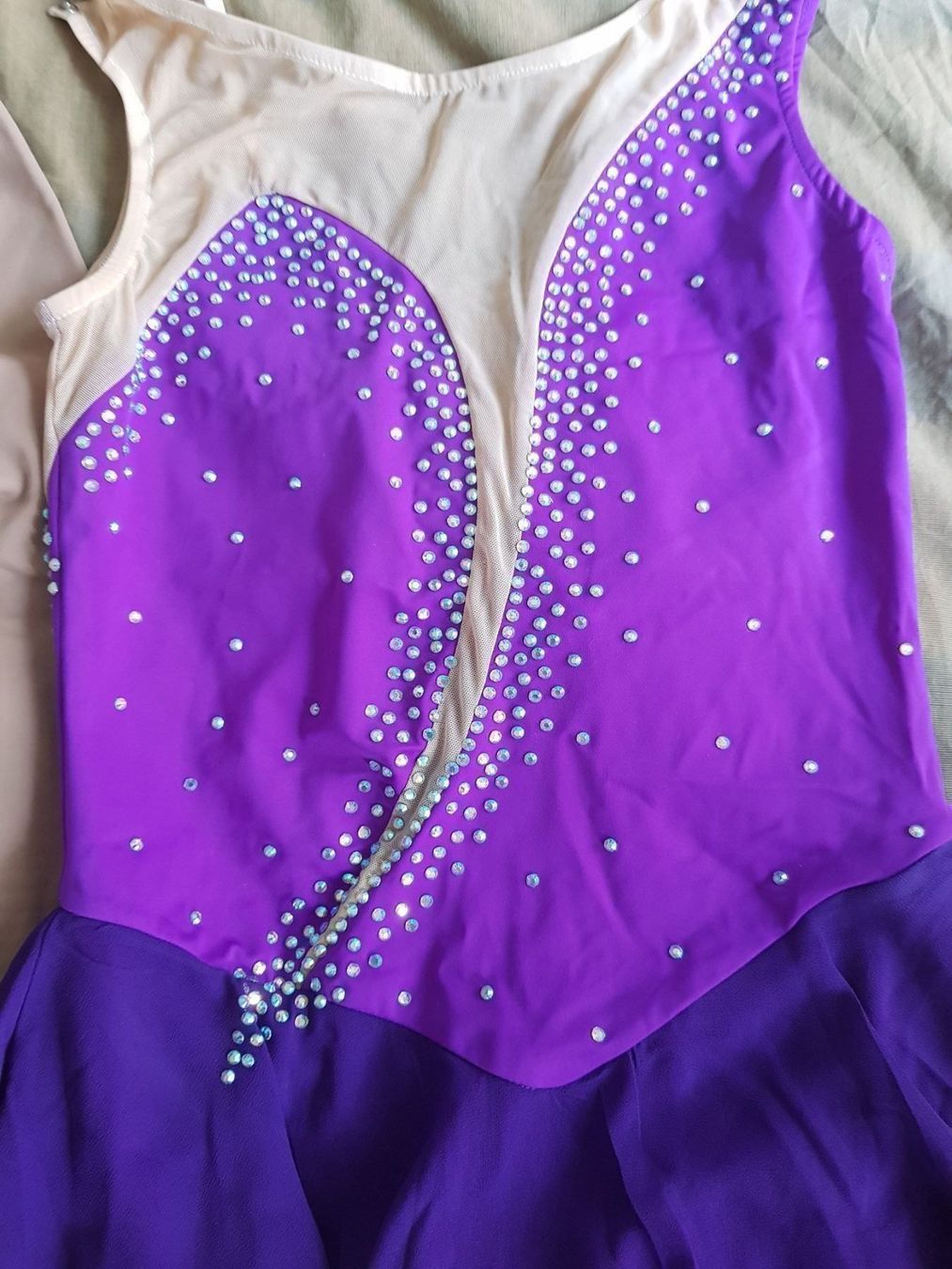 Pattini da ghiaccio: Eislaufenkleid – Nuovo e nell'imballaggio originale da Effretikon venduto da rinuom01 1