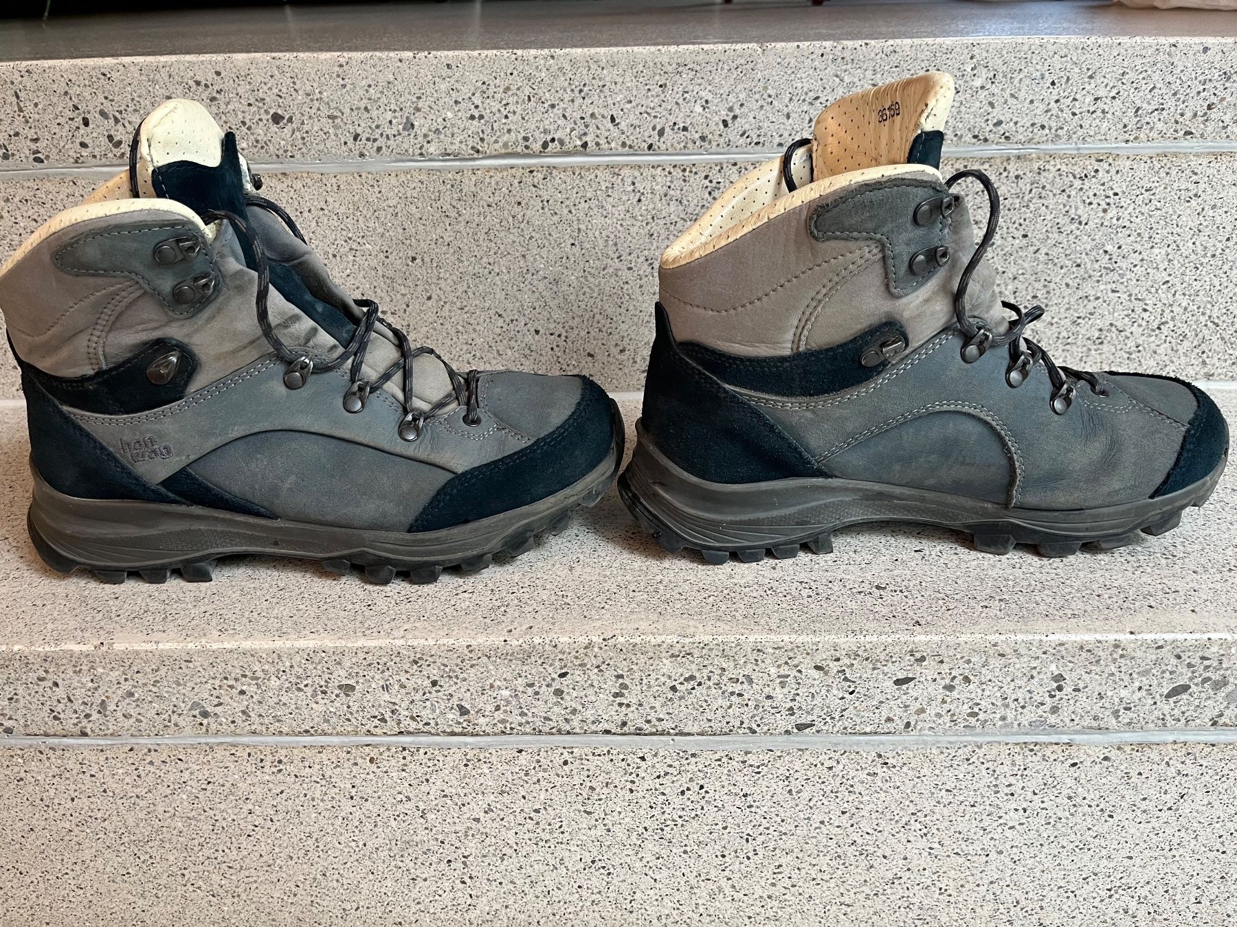 Hanwag Chaussures femmes: Wanderschuh Damen Hanwag 39,5 – D'occasion à Buchrain par sid_tkj5 1
