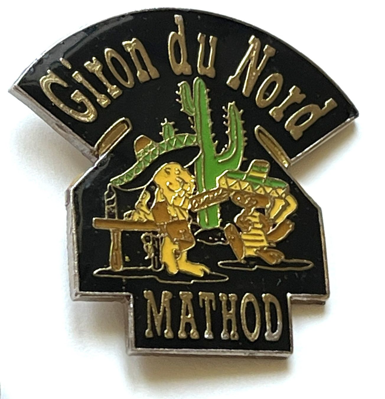 Placchette & Badge: Pin Restaurant Giron du Nord Mathod – Usato da Kriens venduto da TSCH1