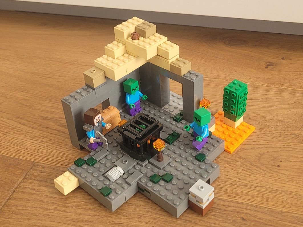 Lego Giocattoli: Lego Minecraft 21119 – Usato da Urdorf venduto da Daniela028