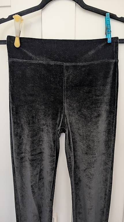 Leggings: Black velvet Leggings XS – Usato da Erschwil venduto da andora00
