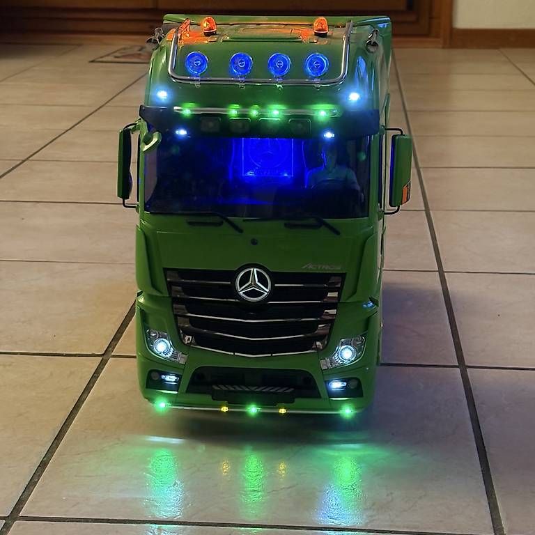 Modellismo RC: Tamiya Actros  – Usato da Mézières FR venduto da Paulwalke3