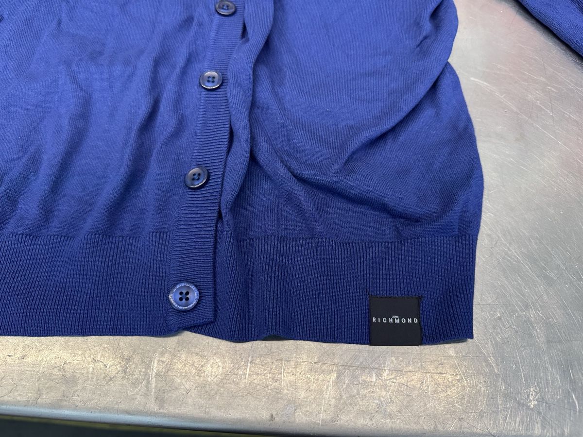 Maglioni & Felpe: Cardigan John Richmond blau – Usato da Schwende venduto da weesli 2