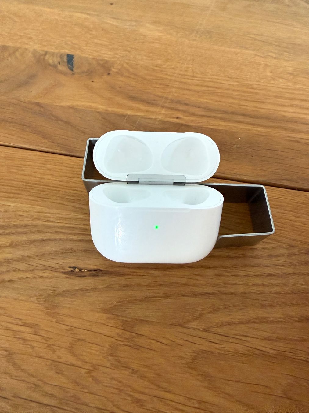 Apple Casques audio: APPLE AirPods 3 Charging Case – D'occasion à Lausanne par Nine1982