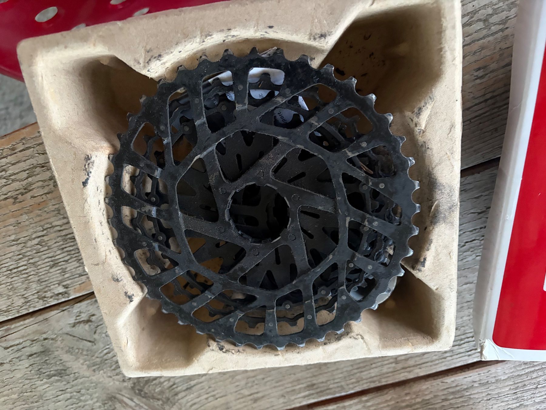 Sram Pezzi di ricambio: Diverse Kassetten und Chainring – Usato da Courrendlin venduto da Jere.M 1