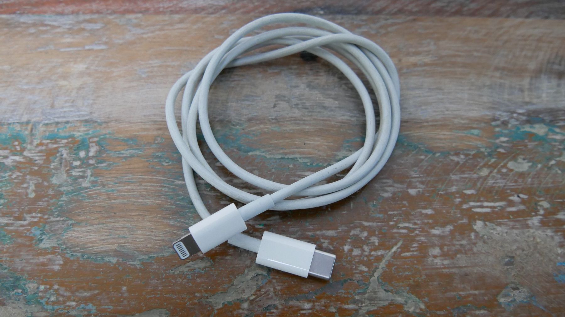 Apple Cavi: Apple iPhone USB-C Lightning Kabel Ladekabel – Nuovo (secondo la descrizione) da Zürich venduto da julia_vina
