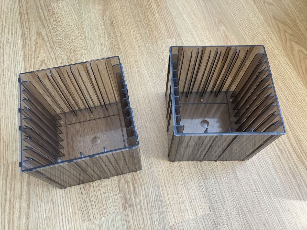 CDs: Lot de 2 boîtes à CD - Swiss Made, vintage! – Gebraucht aus Biel/Bienne von almercaa