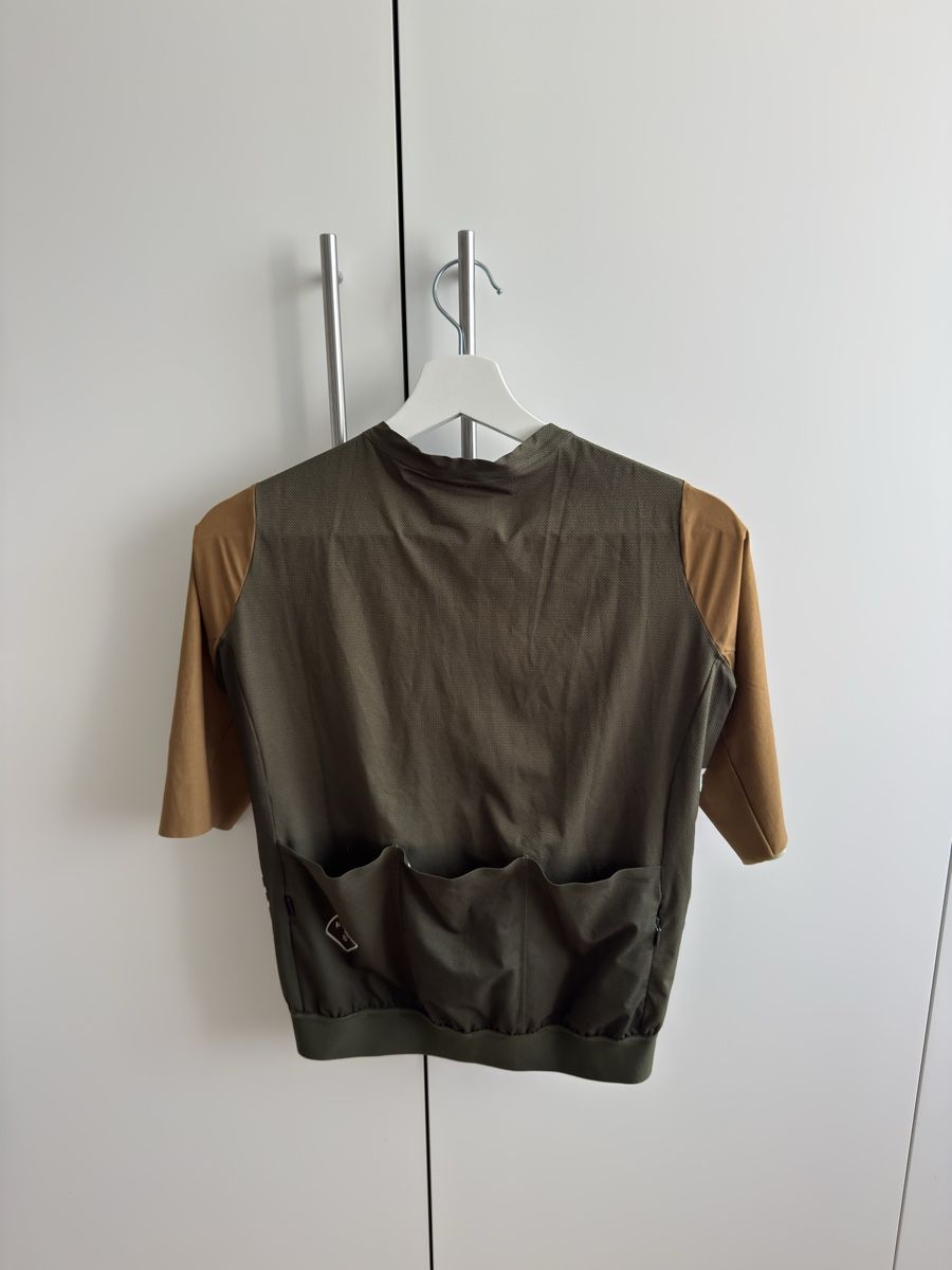 Pas Normal Studios Canottiere & Pantaloni: Pas Normal Studios Radtrikot Grösse L – Usato da Hombrechtikon venduto da Sven_Gerber 1