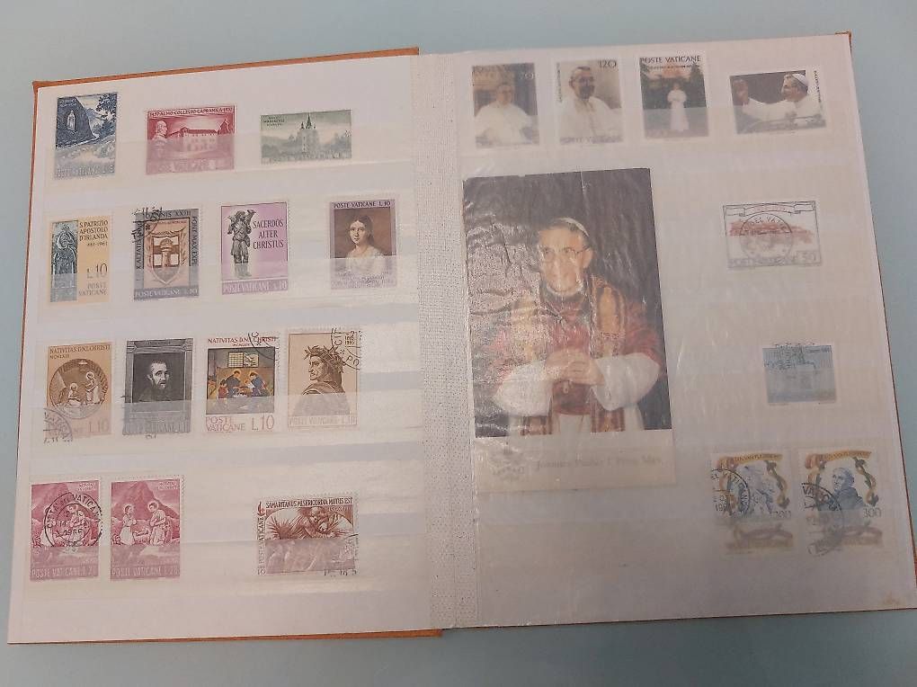 Tutti i francobolli: 1 petit album de timbres Poste Vaticane – Usato da Martigny venduto da paquito60 3