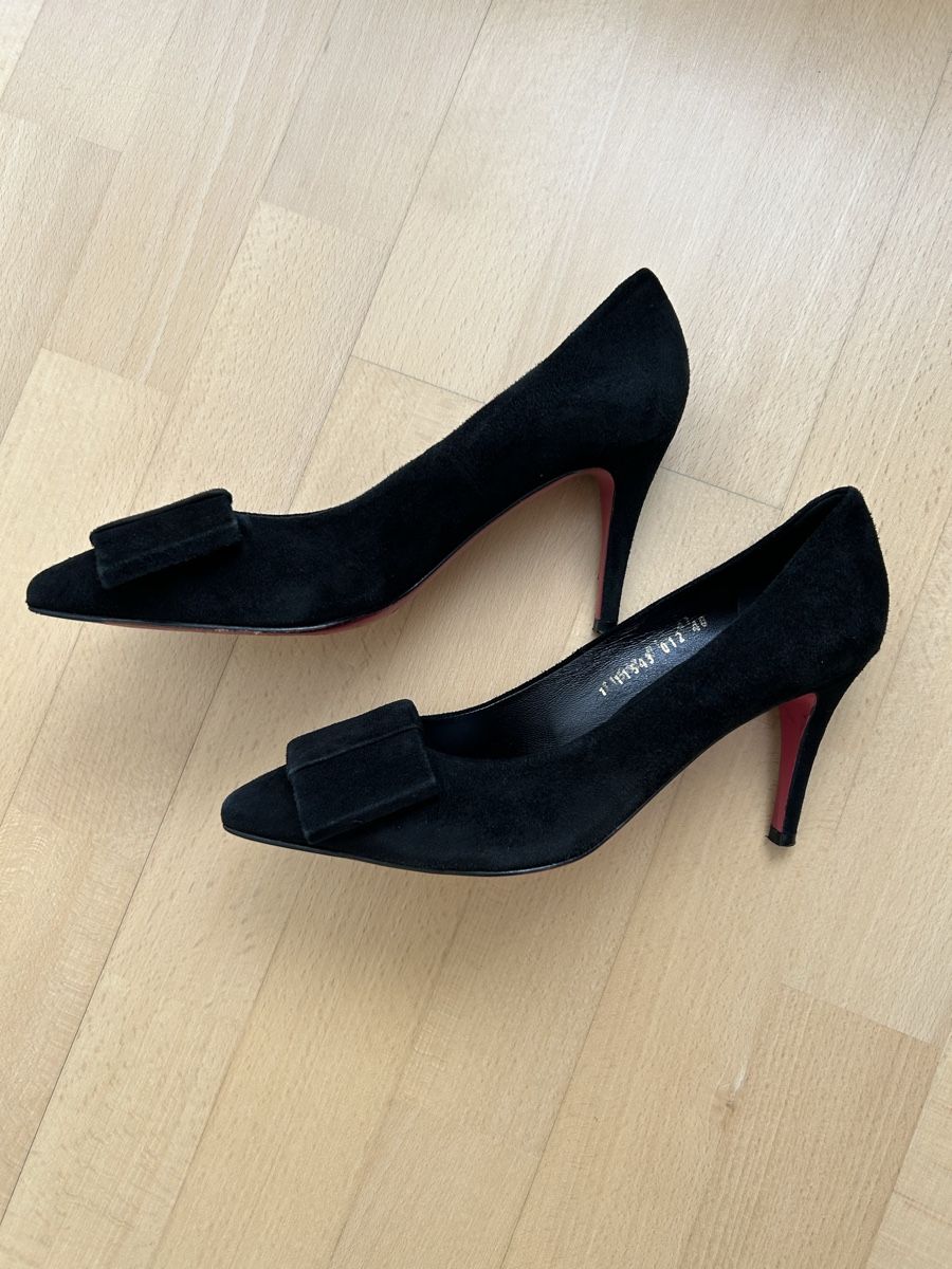 Scarpe da donna: Pumps Wildleder schwarz Gr. 40 – Usato da Reinach BL venduto da meinstil 1