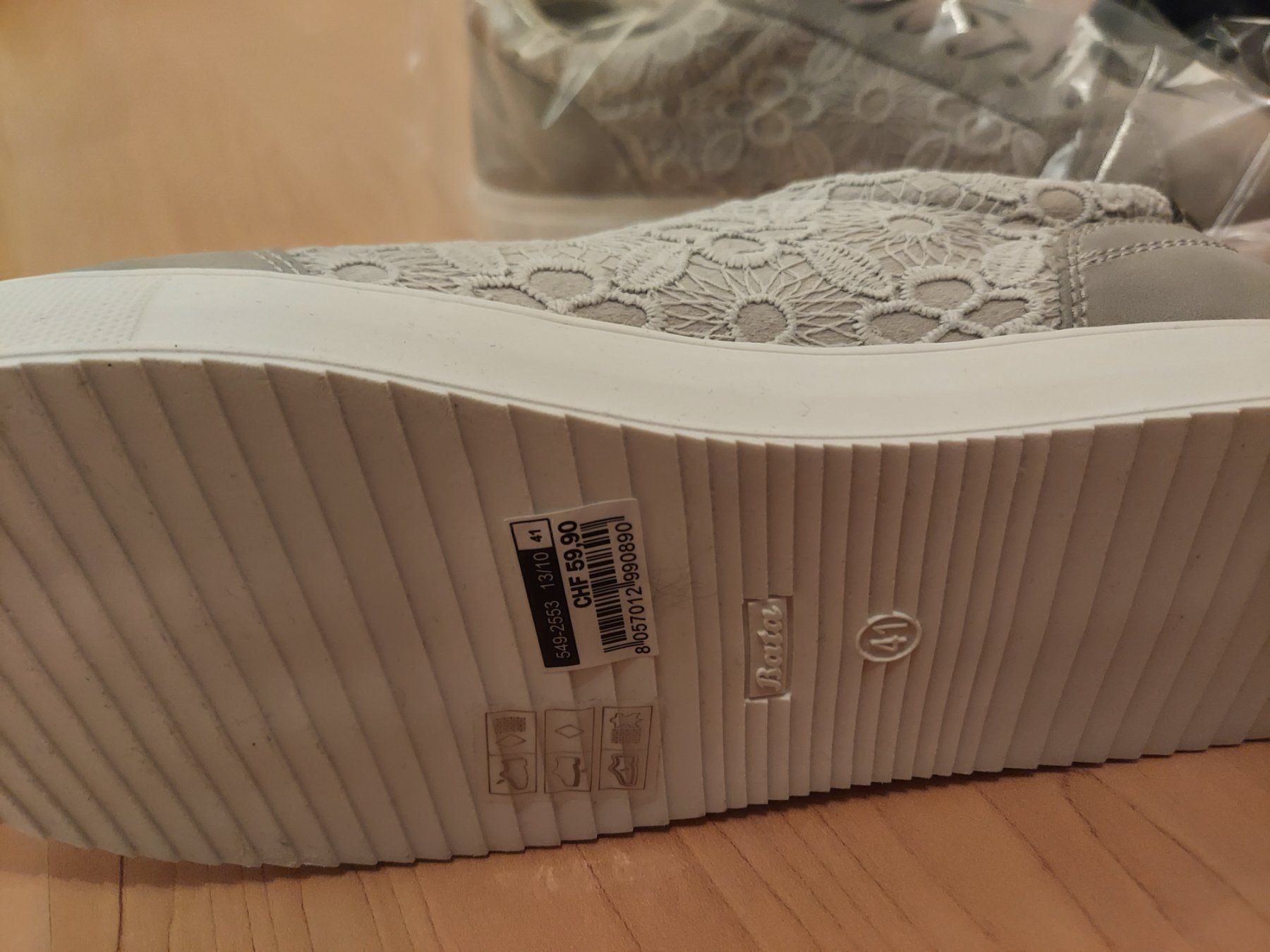 Scarpe da donna: Turnschuhe Bata Grösse 41 NEU – Nuovo (secondo la descrizione) da Altishofen venduto da tammy05 5