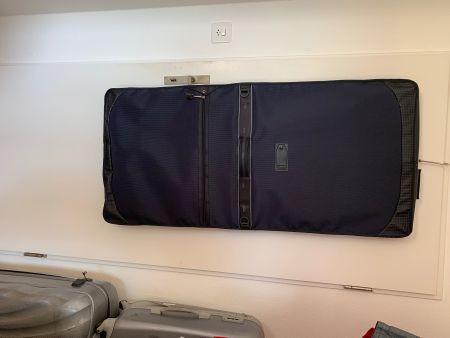 Praktische Kleidersack/Anzugsack für Geschäftsreisen!