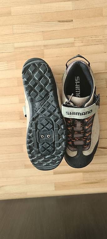 Scarpe da uomo: Shimano Bikeschuhe Damen Gr. 40 – Usato da Winterthur venduto da Nika.Rock 3