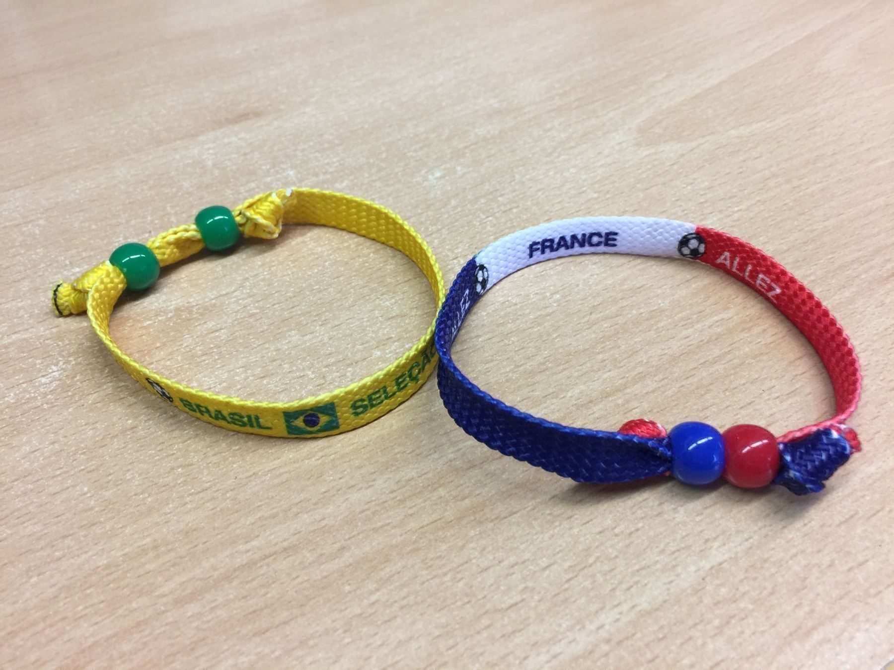 Bracciali & Braccialetti: Armbändeli Brasil und France – Nuovo (secondo la descrizione) da Glattfelden venduto da cybermaxx