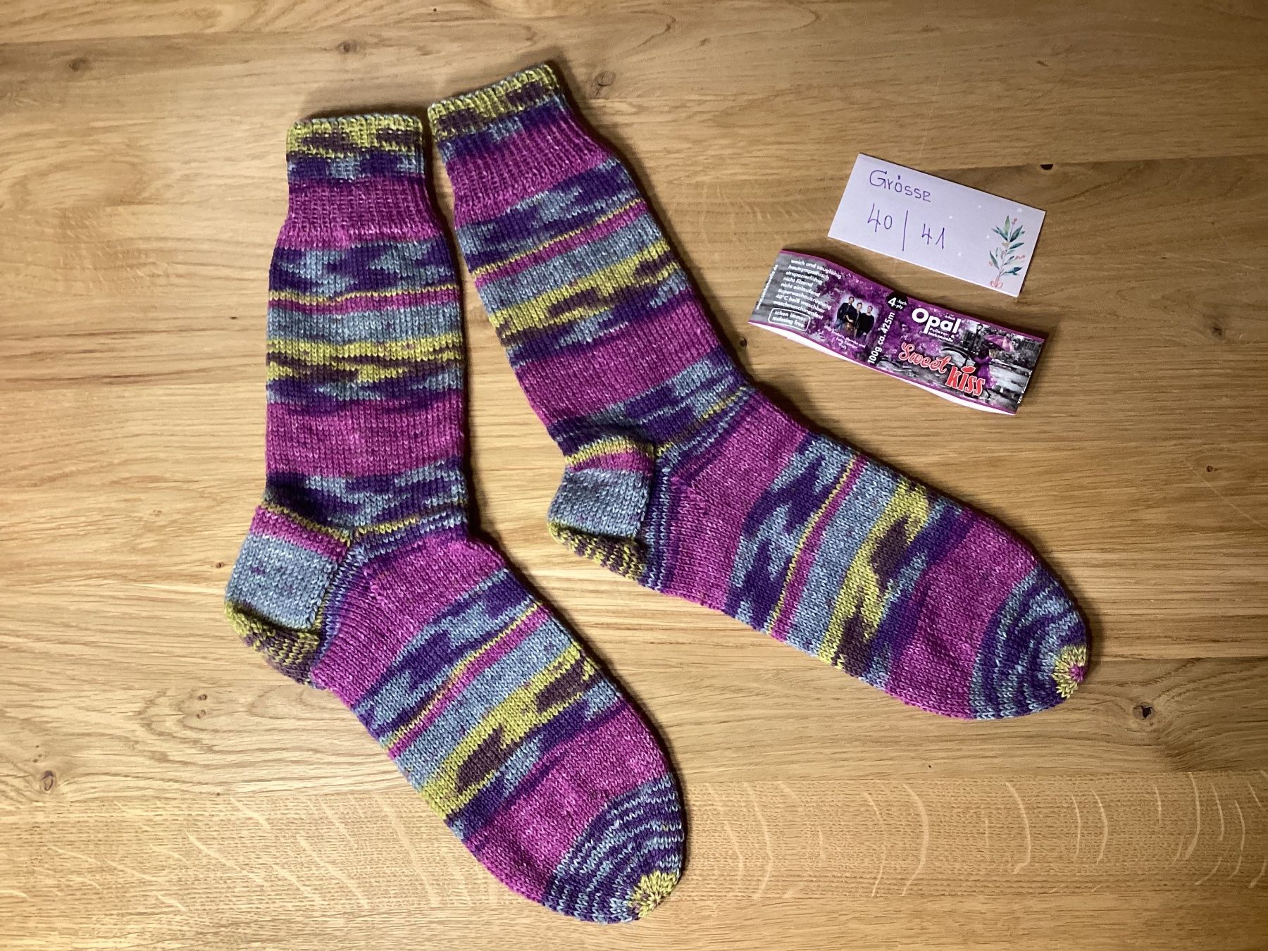 Socken: Handgestrickte OPAL Sweet Kiss Socken – Neu und originalverpackt aus Flawil von kruemeli02 3