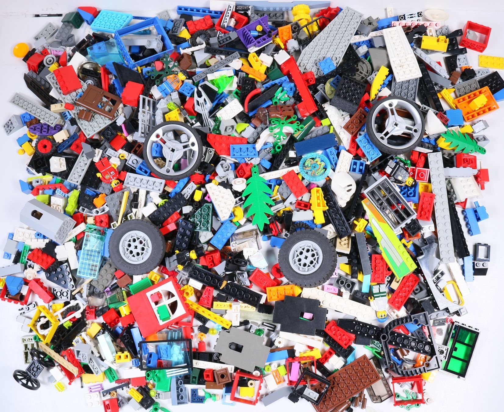 Lego Baukästen: 1.5 kg. Legoteile mit Minifiguren – Gebraucht aus Hettlingen von Scholi99